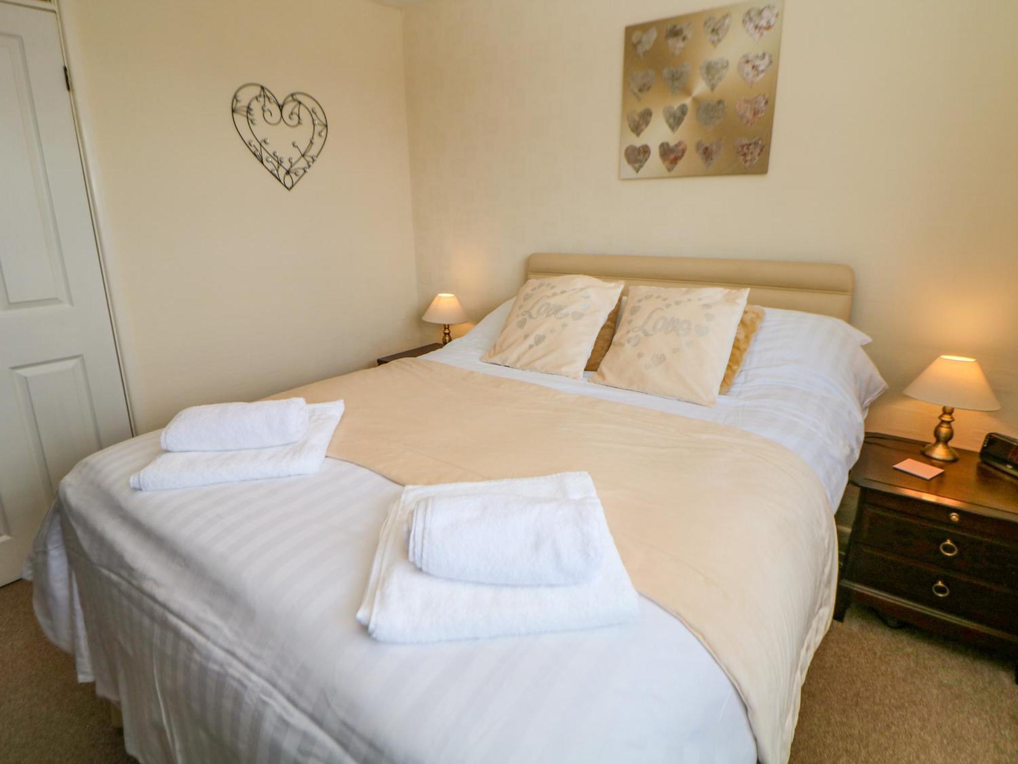 Villa Basford View Cheddleton Esterno foto