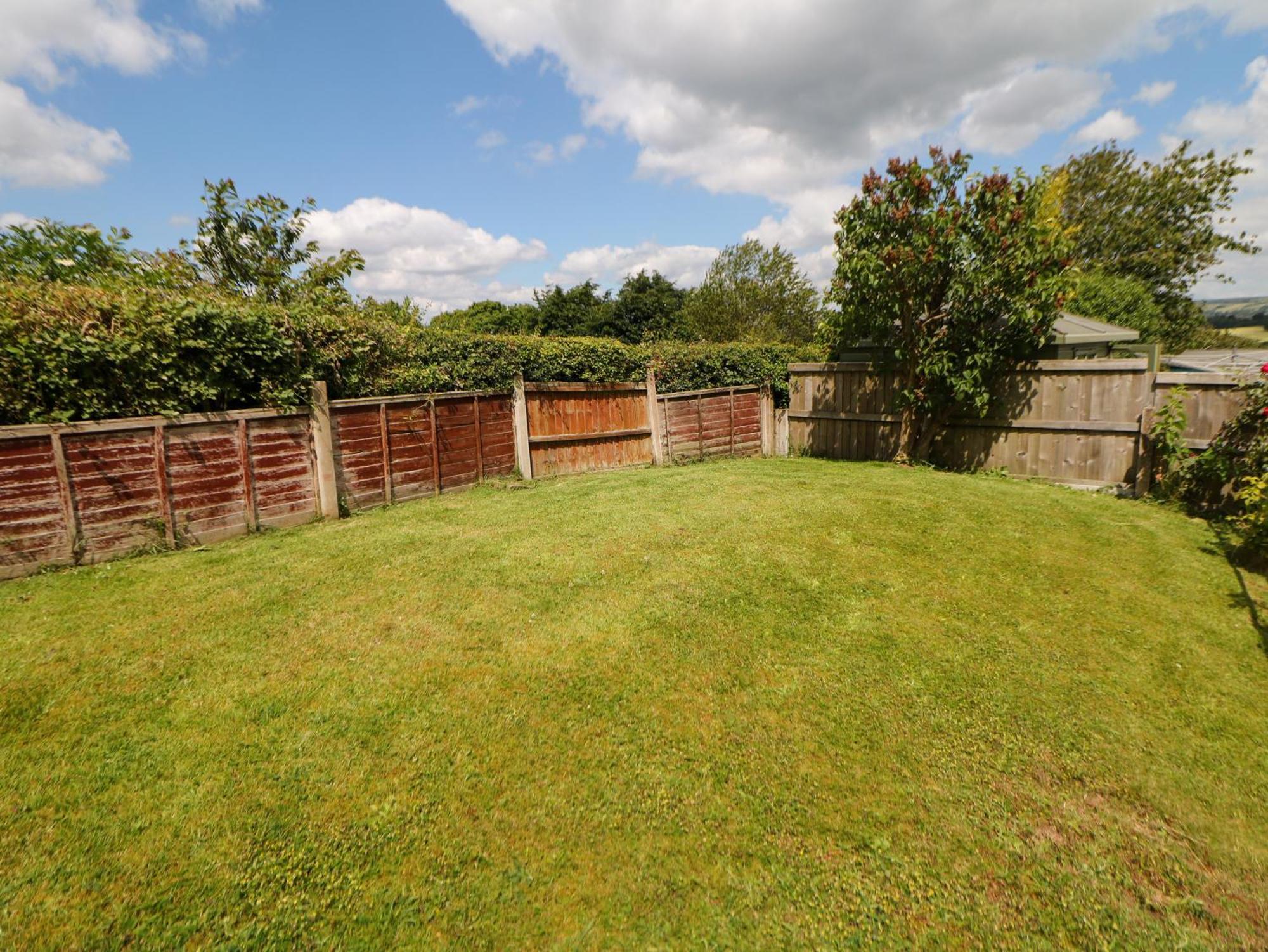 Villa Basford View Cheddleton Esterno foto