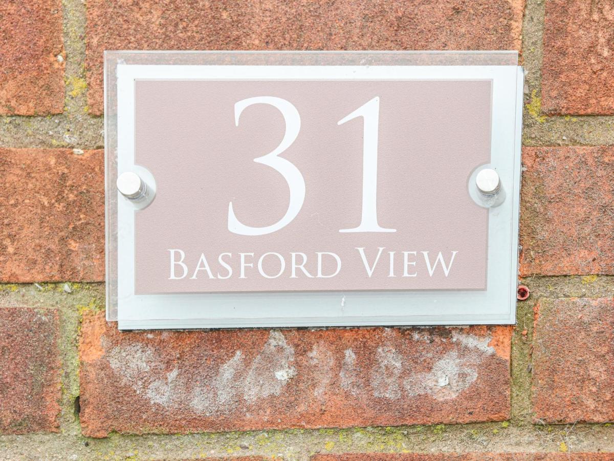 Villa Basford View Cheddleton Esterno foto